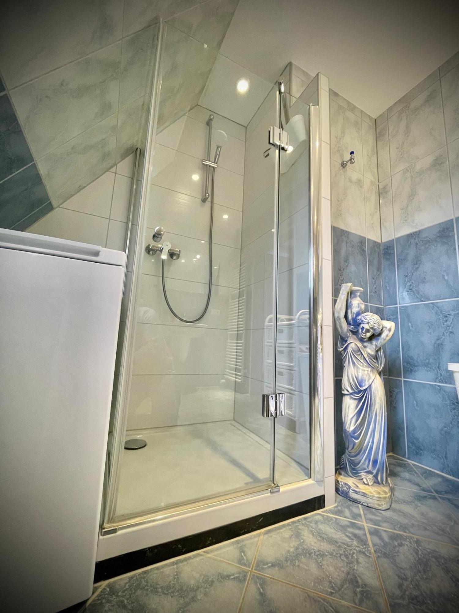 Casa Jungle Glanz Deluxe Apartment Сигмаринген Екстериор снимка